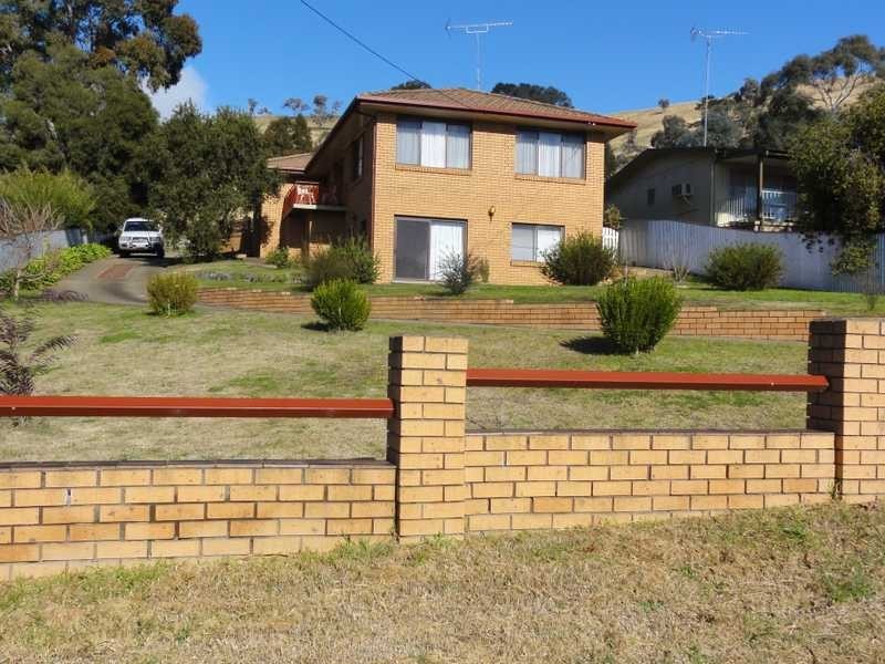 6 Francis Avenue, Gundagai NSW 2722