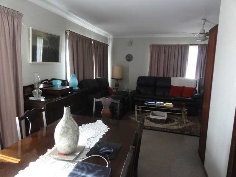 6 Francis Avenue, Gundagai NSW 2722