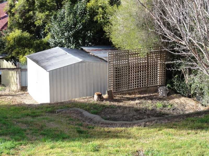 13 Francis Avenue, Gundagai NSW 2722