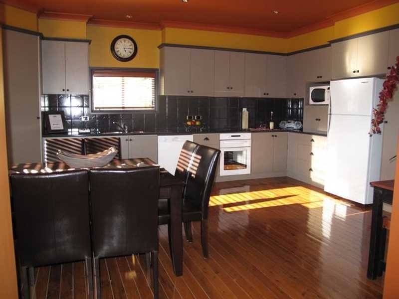 91 Punch Street, Gundagai NSW 2722