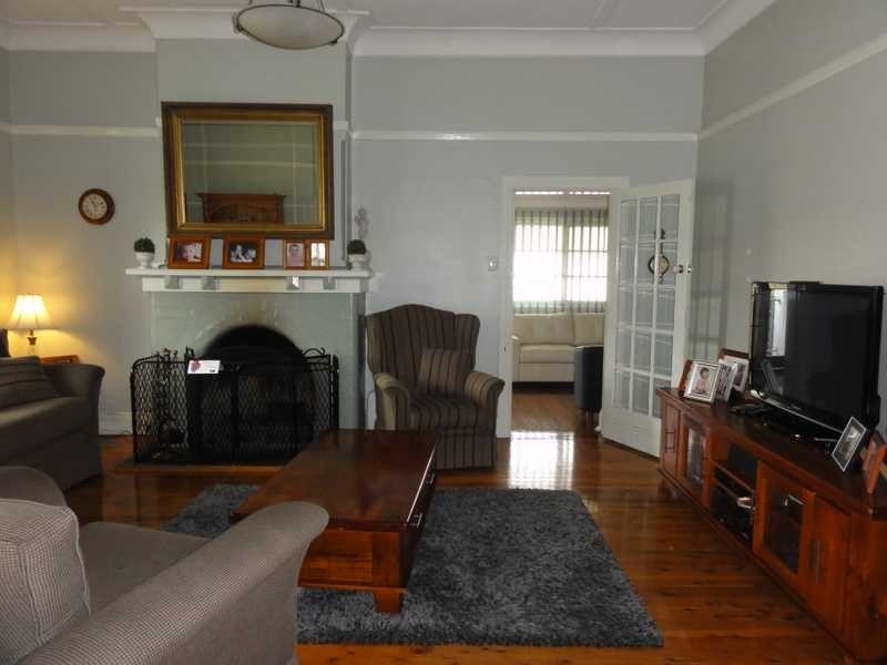 12 Virgil Street, Gundagai NSW 2722