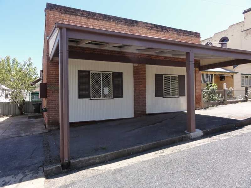 12 Kitchener Street, Gundagai NSW 2722