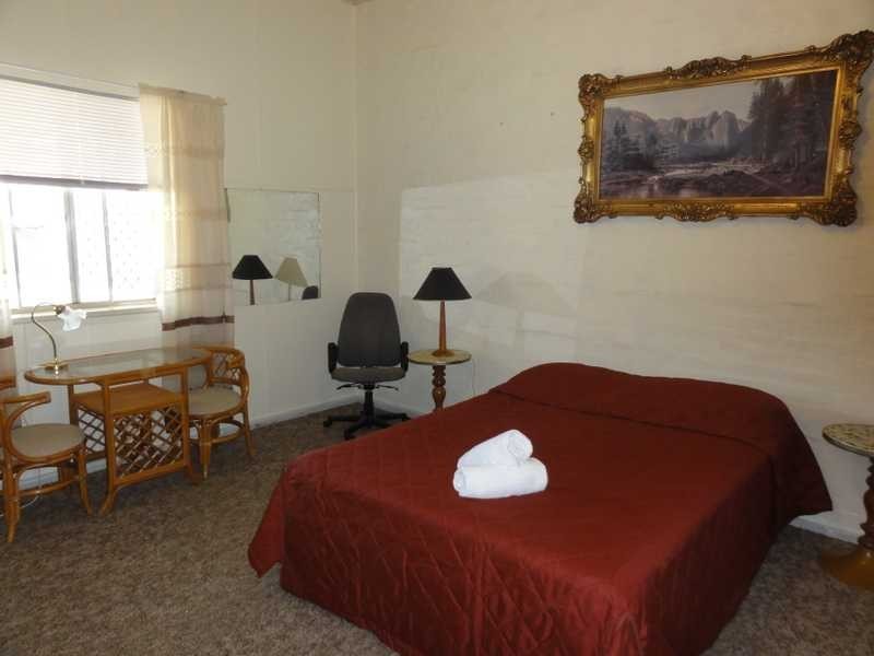 12 Kitchener Street, Gundagai NSW 2722