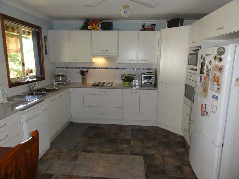 37 Tom Street, Gundagai NSW 2722