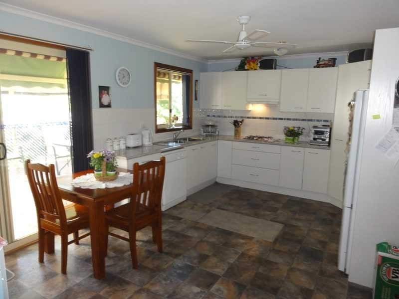 37 Tom Street, Gundagai NSW 2722