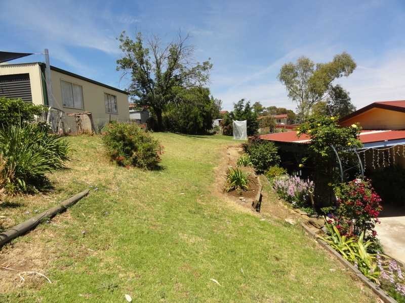 37 Tom Street, Gundagai NSW 2722