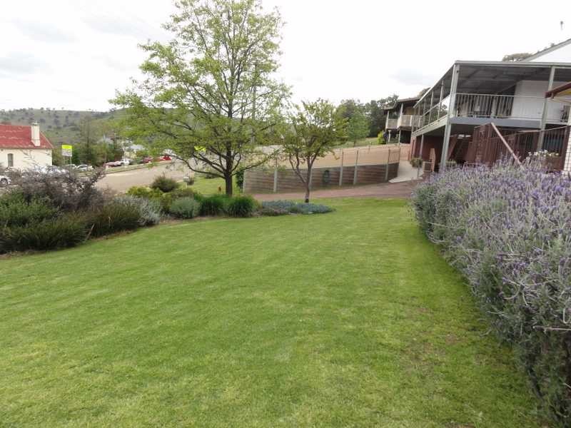57 Punch Street, Gundagai NSW 2722
