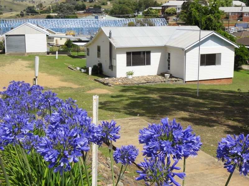 114 West Street, Gundagai NSW 2722