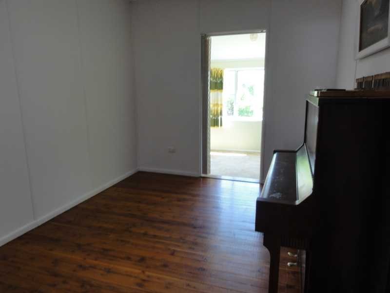 114 West Street, Gundagai NSW 2722