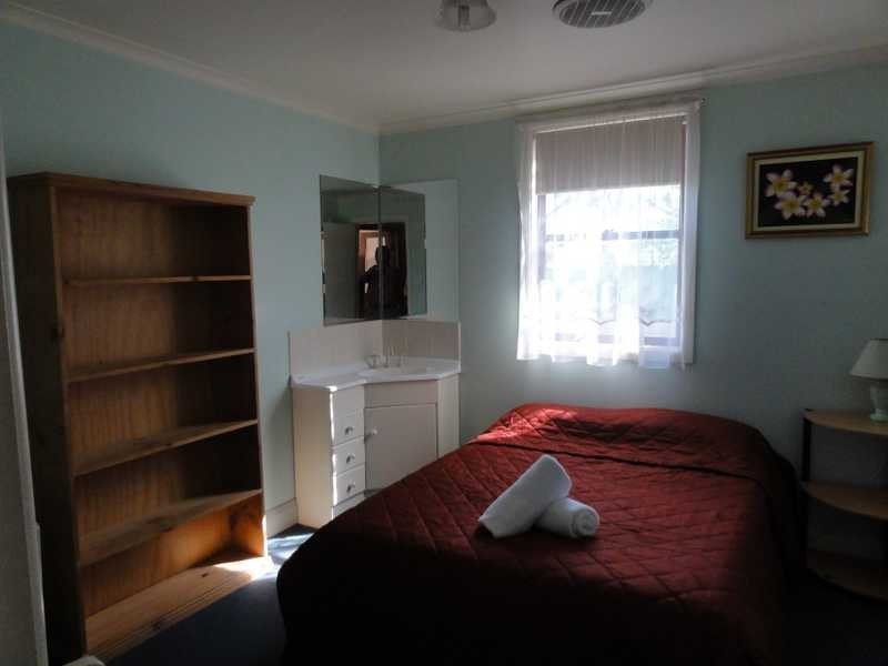 10 Kitchener Street, Gundagai NSW 2722