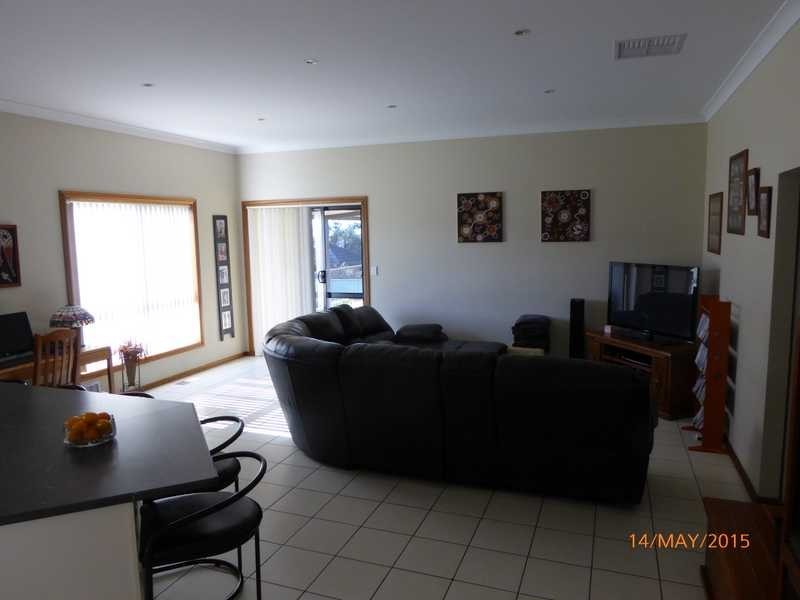 16 Lawson Drive, Gundagai NSW 2722