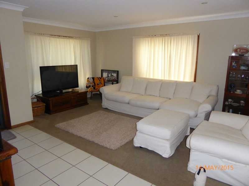 16 Lawson Drive, Gundagai NSW 2722