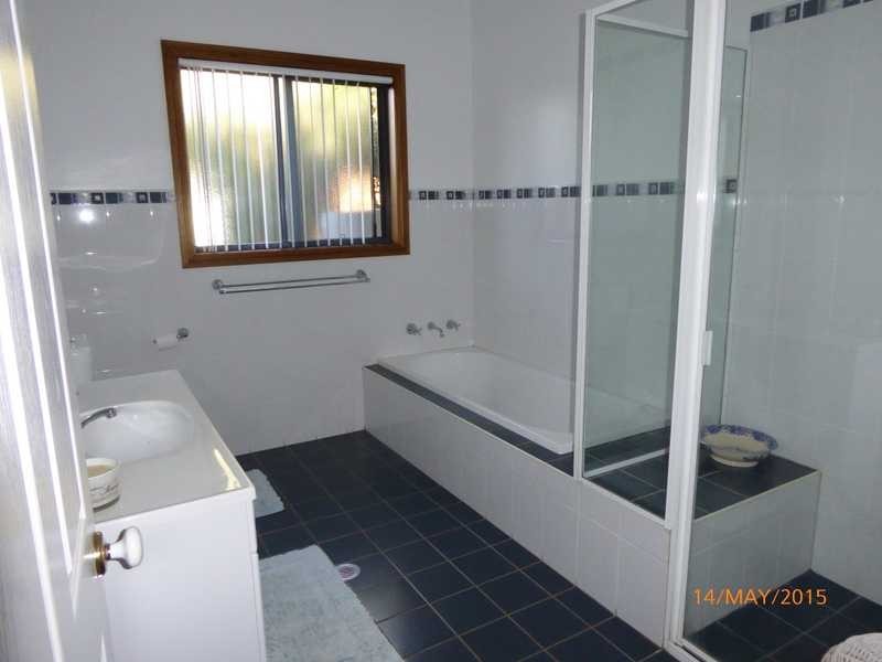 16 Lawson Drive, Gundagai NSW 2722