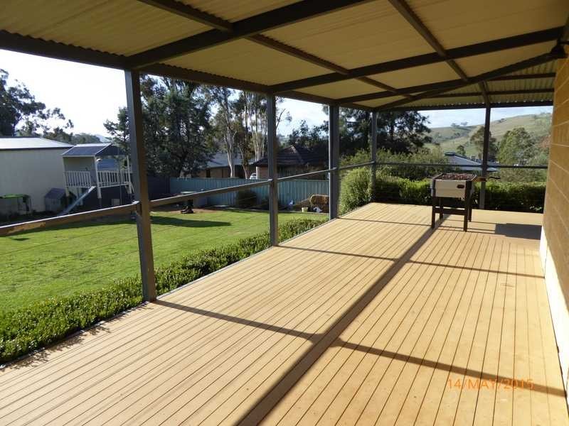16 Lawson Drive, Gundagai NSW 2722