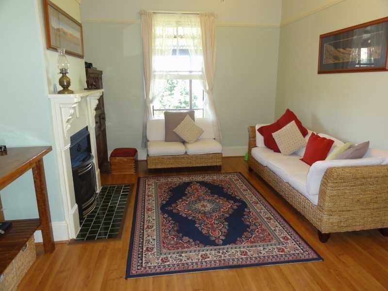 6 Virgil Street, Gundagai NSW 2722