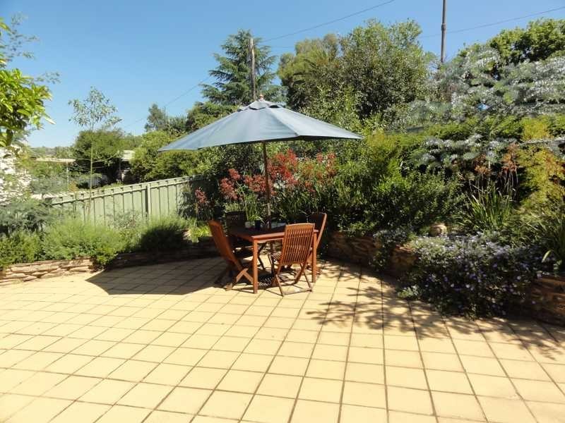 6 Virgil Street, Gundagai NSW 2722