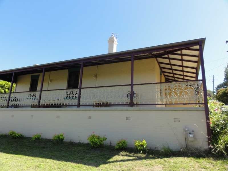 6 Virgil Street, Gundagai NSW 2722