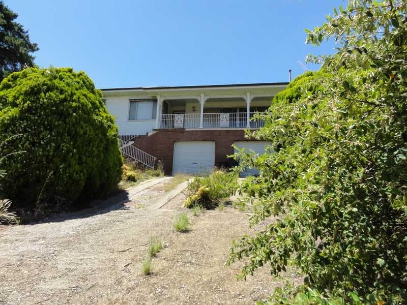 63 Otway Street, Gundagai NSW 2722