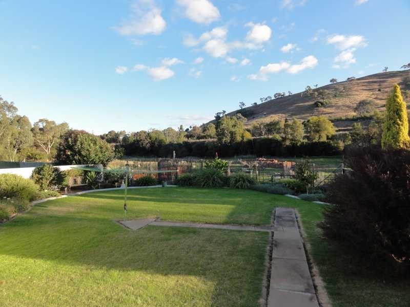 164 Punch Street, Gundagai NSW 2722