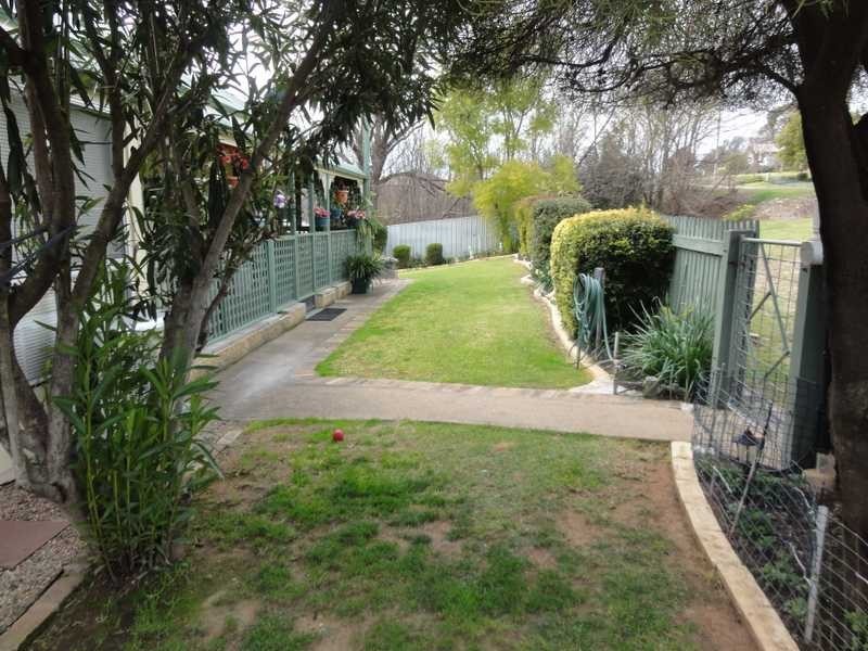 69 Mount Street, Gundagai NSW 2722
