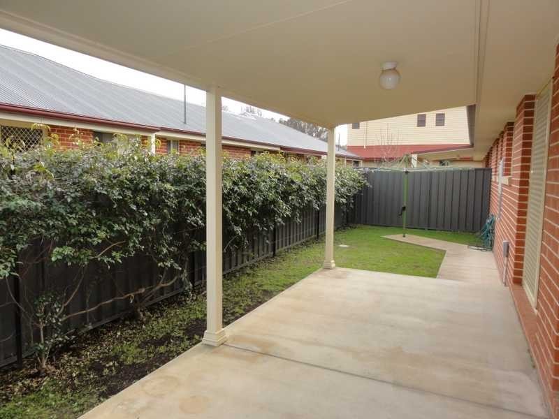 Unit 2/20 West Street, Gundagai NSW 2722