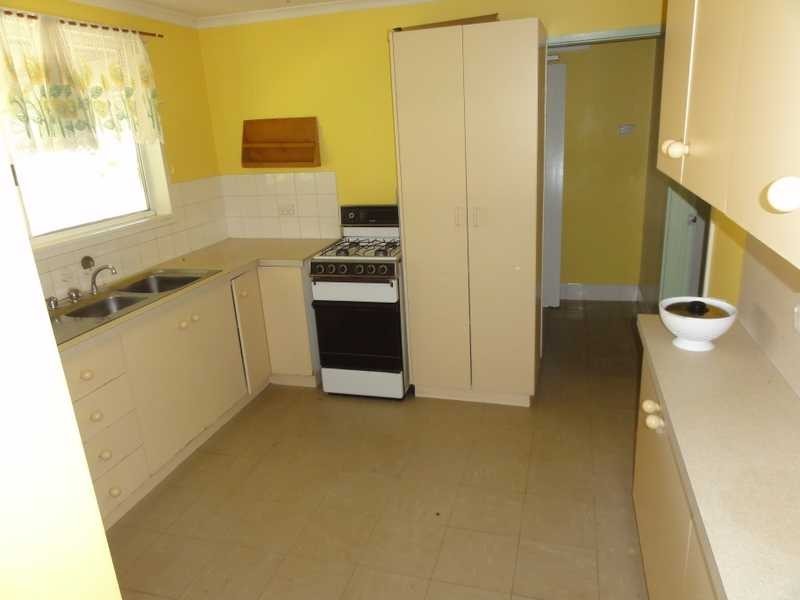 75 Mount Street, Gundagai NSW 2722