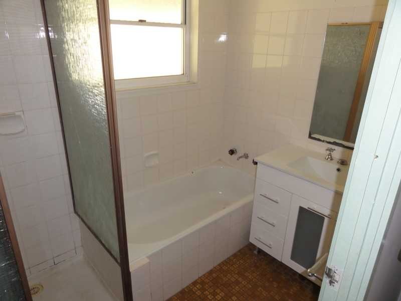 75 Mount Street, Gundagai NSW 2722