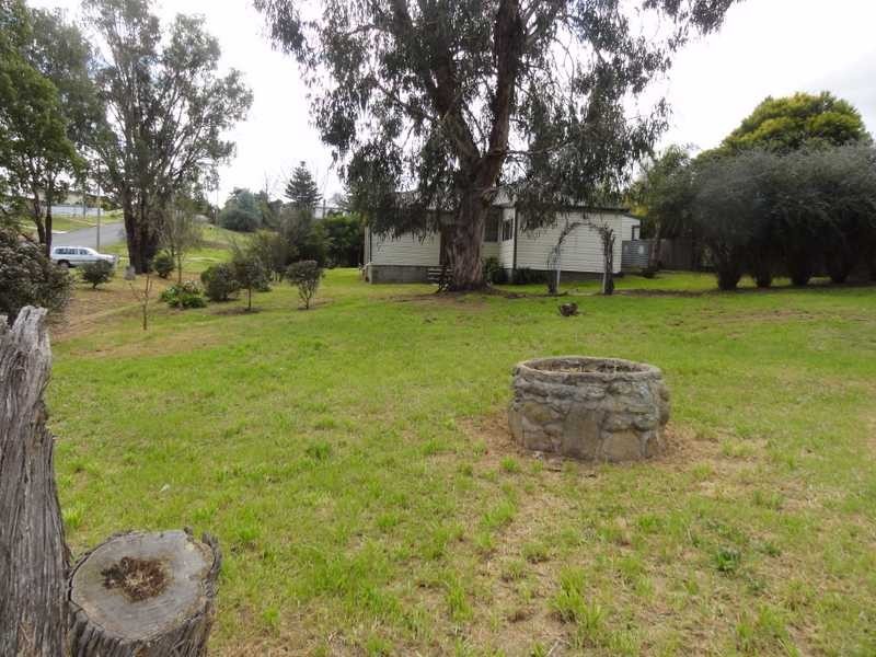 5 Tor Street, Gundagai NSW 2722