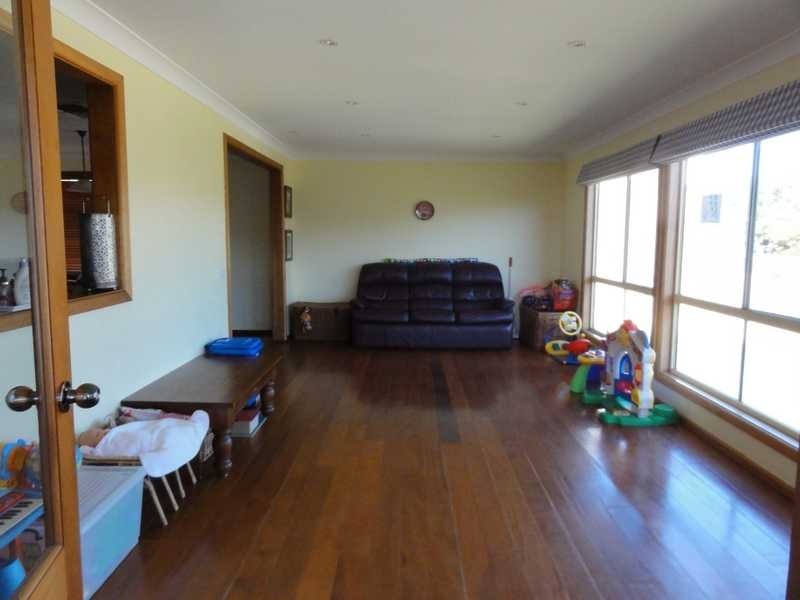 112 Hanley Street, Gundagai NSW 2722