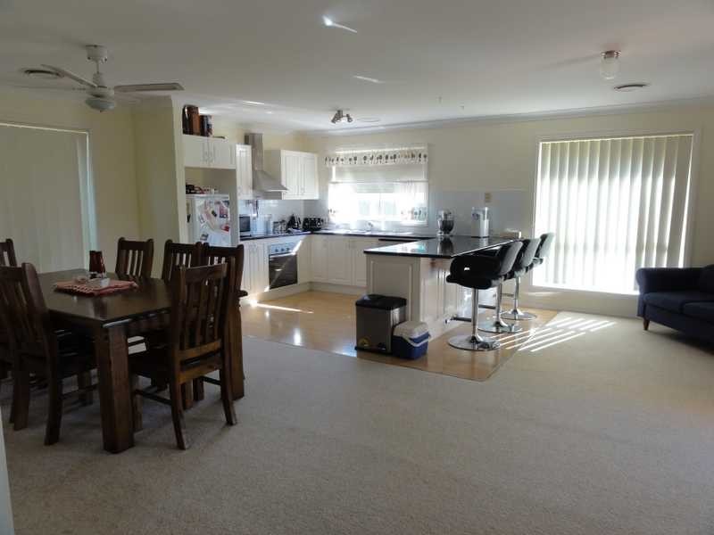 140 West Street, Gundagai NSW 2722