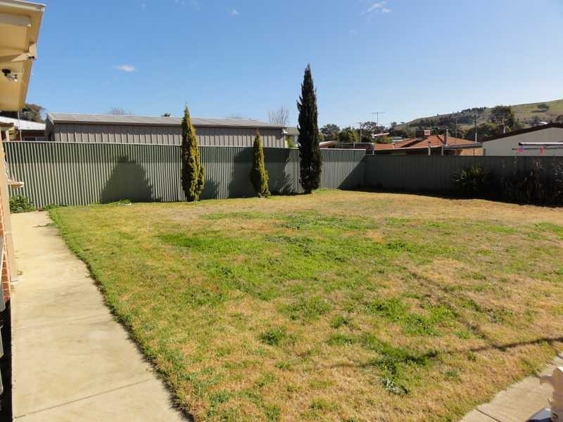 140 West Street, Gundagai NSW 2722