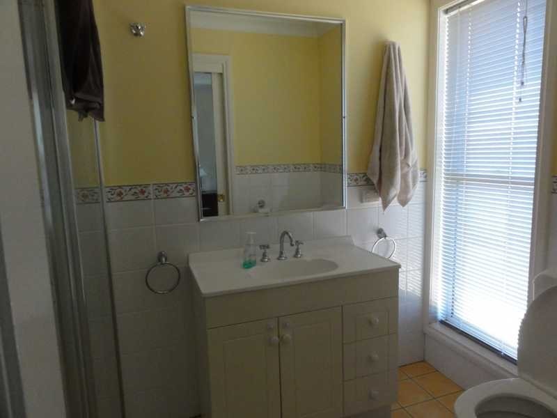 140 West Street, Gundagai NSW 2722