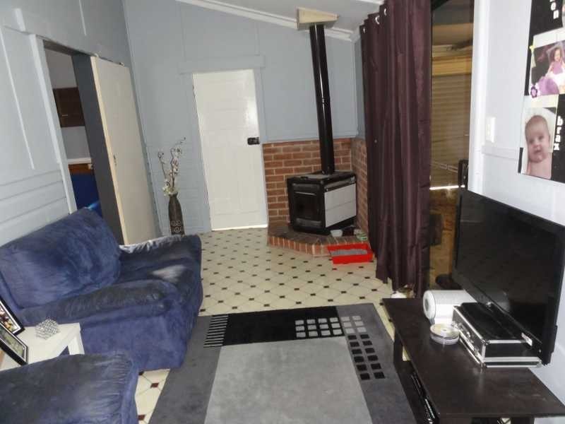 143 Hanley Street, Gundagai NSW 2722