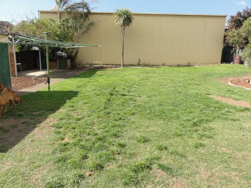 143 Hanley Street, Gundagai NSW 2722