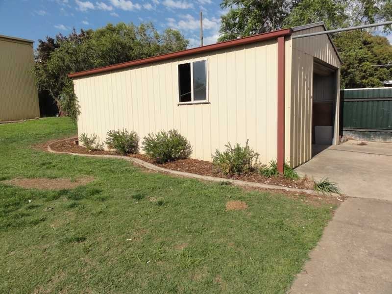 143 Hanley Street, Gundagai NSW 2722