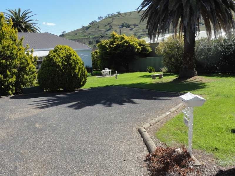 114 Punch Street, Gundagai NSW 2722