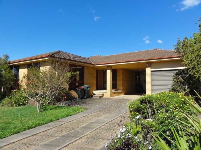 39 Tor Street, Gundagai NSW 2722