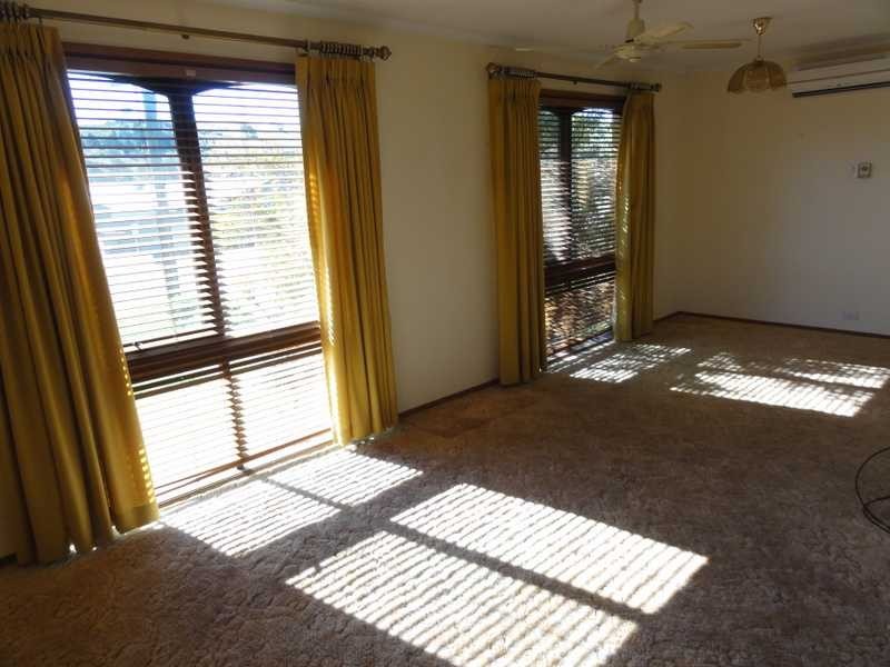 39 Tor Street, Gundagai NSW 2722