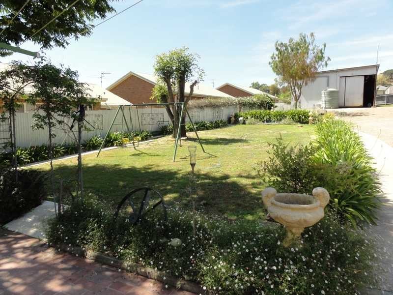 113 Punch Street, Gundagai NSW 2722