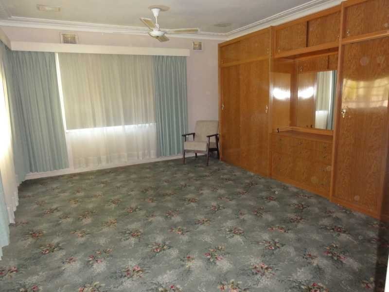 120 West Street, Gundagai NSW 2722