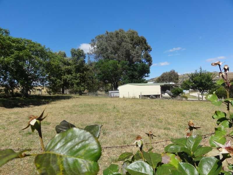120 West Street, Gundagai NSW 2722