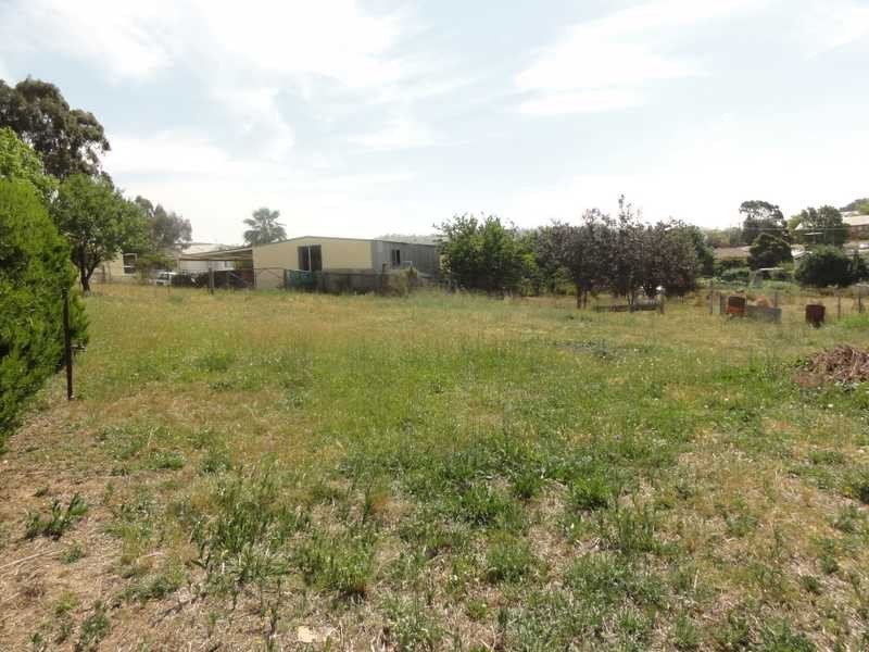 120 West Street, Gundagai NSW 2722