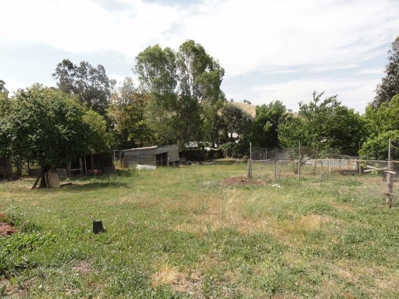 120 West Street, Gundagai NSW 2722