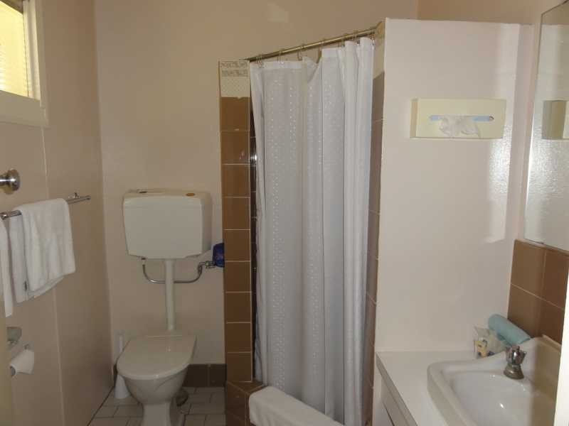 101 West Street, Gundagai NSW 2722