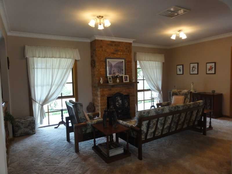 5 Nicholls Avenue, Gundagai NSW 2722