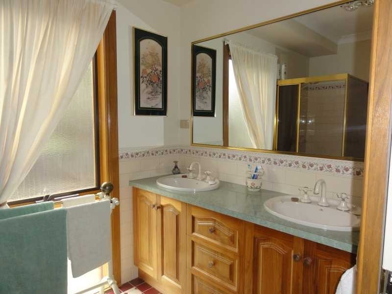 5 Nicholls Avenue, Gundagai NSW 2722