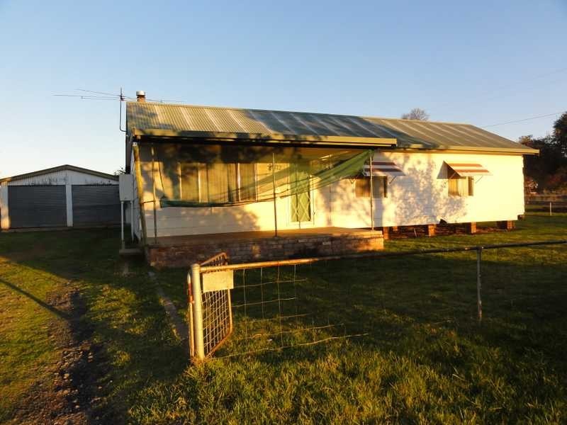 11-13 Cnr Main & Mount Streets, Coolac NSW 2727