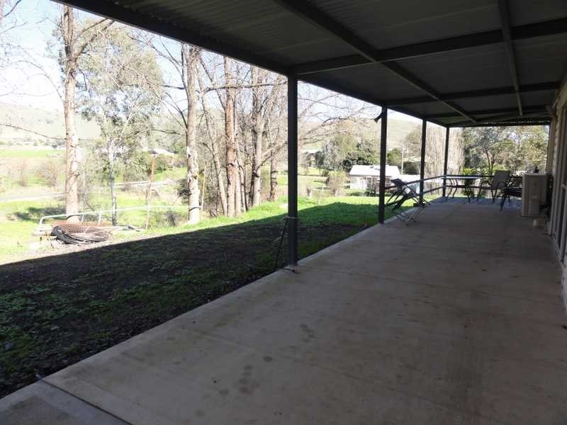 57 Tarrabandra Road, Gundagai NSW 2722