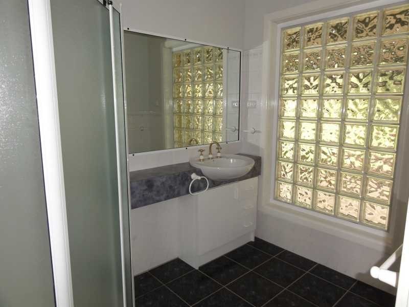 83 Mount Street, Gundagai NSW 2722