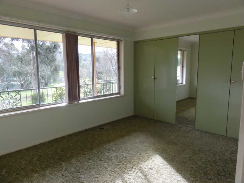 83 Mount Street, Gundagai NSW 2722